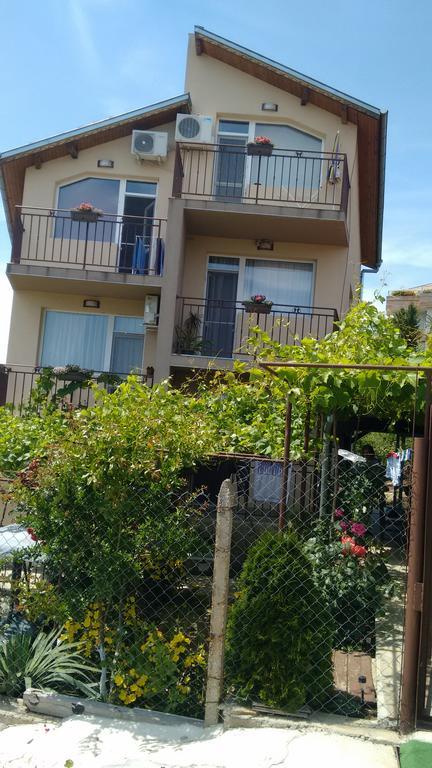 Faina Guest House Rezowo Zewnętrze zdjęcie